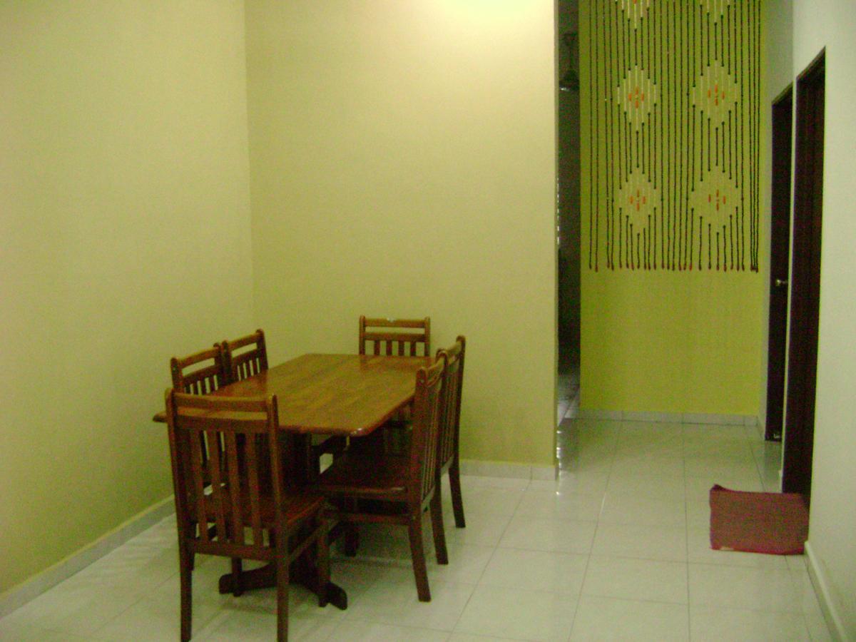 Homestay Amsyarah Seri Iskandar Kültér fotó