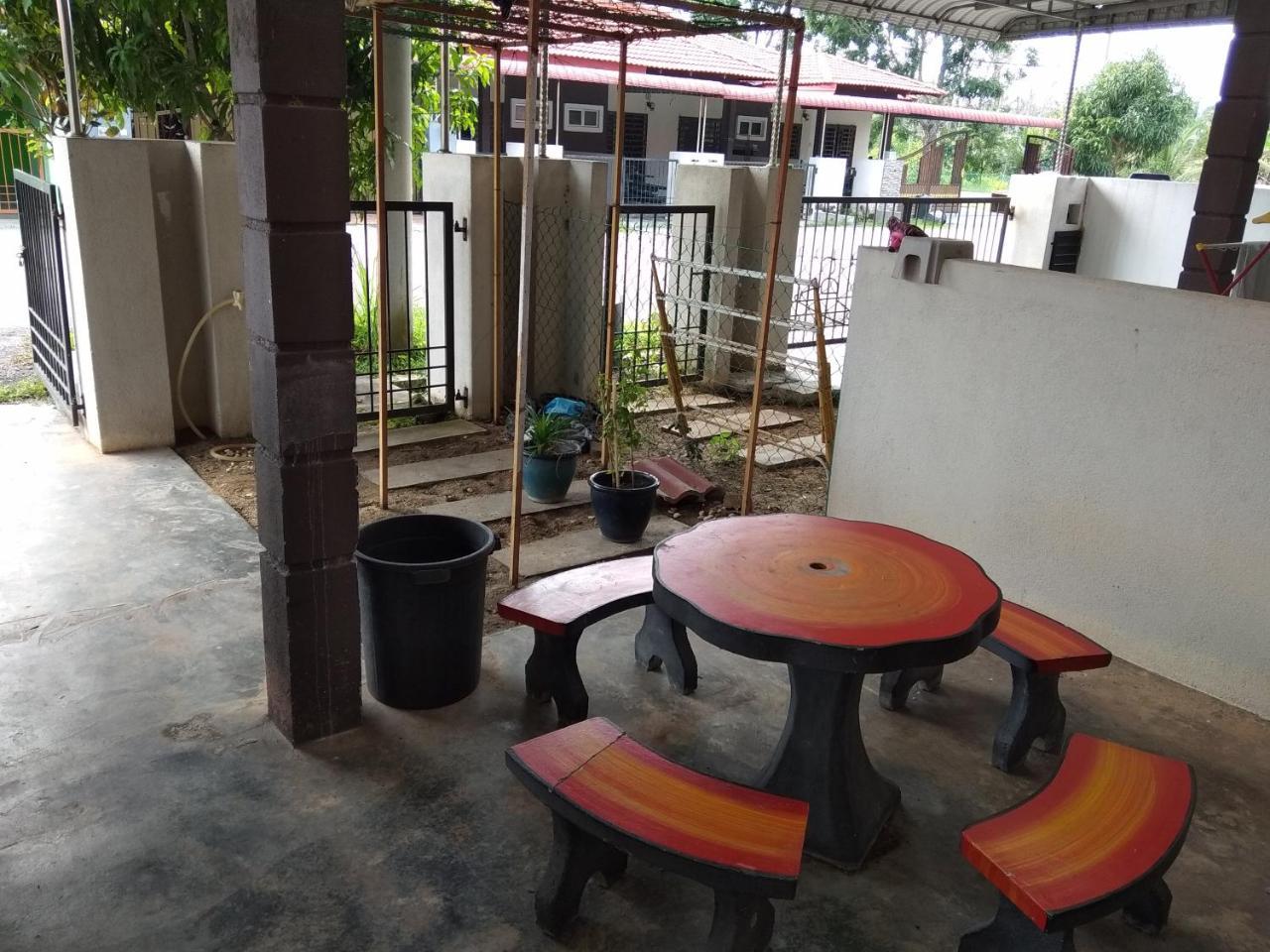 Homestay Amsyarah Seri Iskandar Kültér fotó